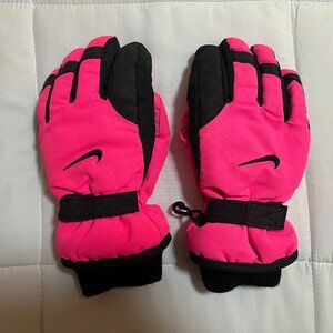 Nike hot pink winter gloves